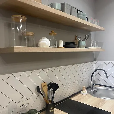 Square Modern Center Apartment *