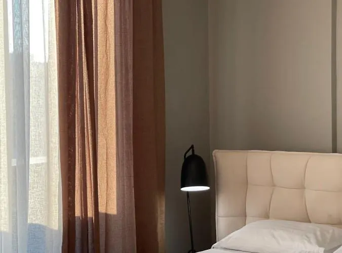 Square Modern Center Apartamento Tirana