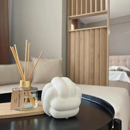 Square Modern Center Apartamento Tirana
