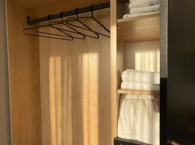 Apartment Square Modern Center *